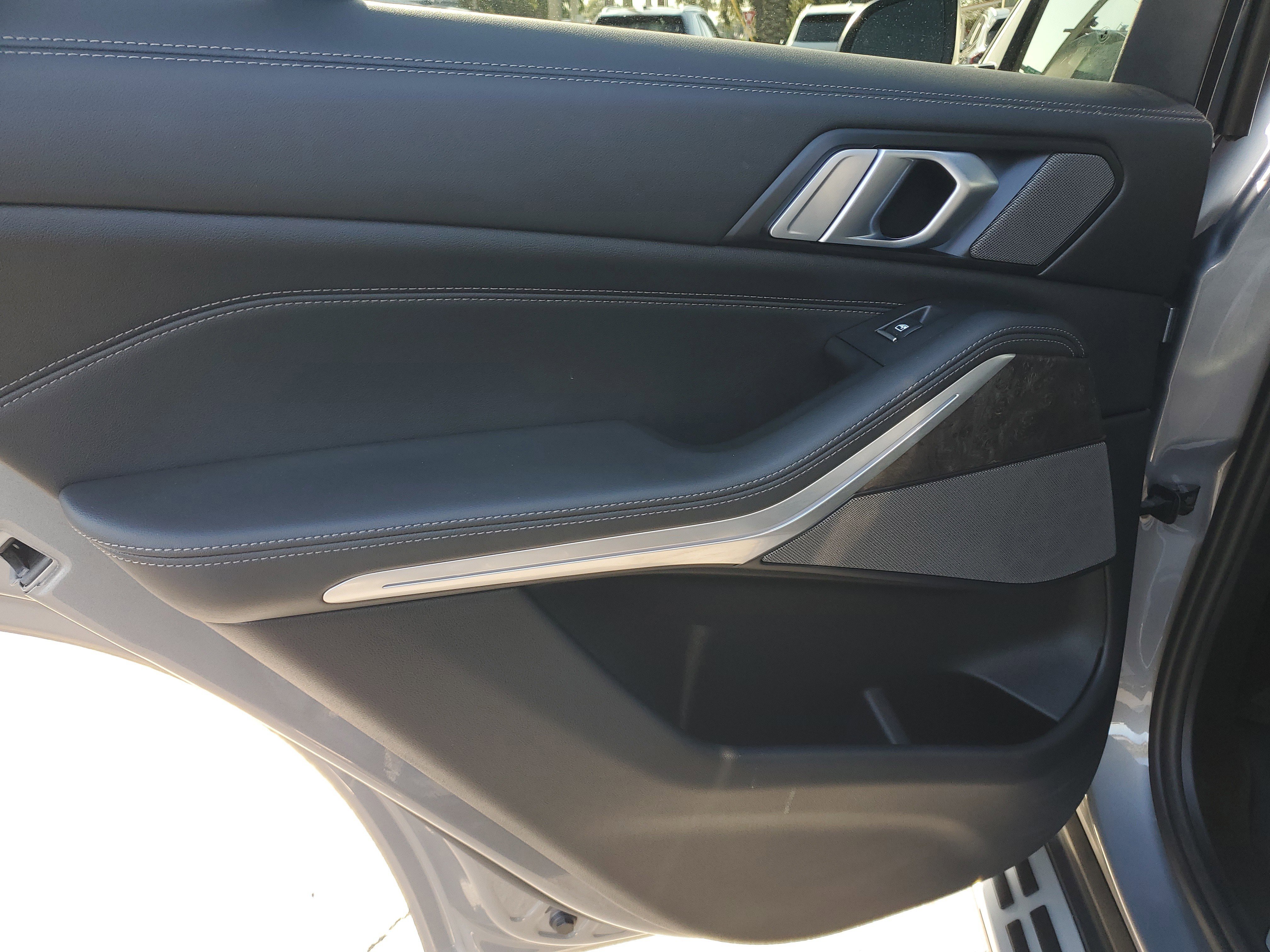 Used 2025 BMW X5 sDrive40i image 10