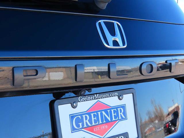 Used 2025 Honda Pilot Black Edition image 13