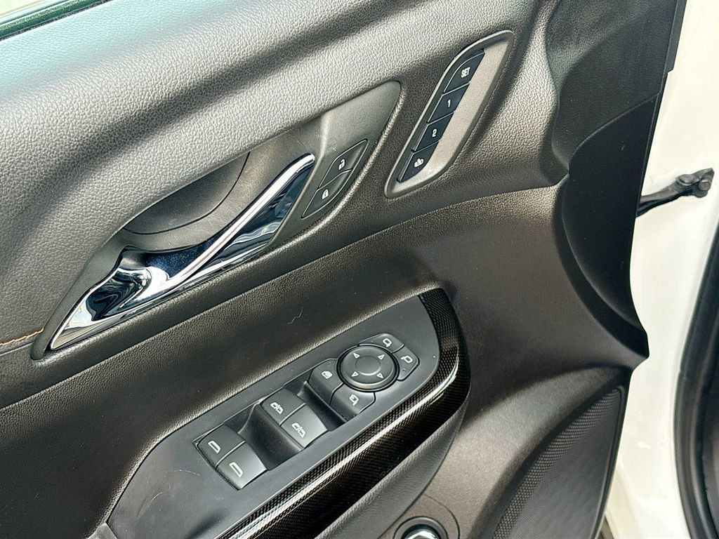 Used 2023 GMC Acadia AT4 w/ Preferred Package image 18