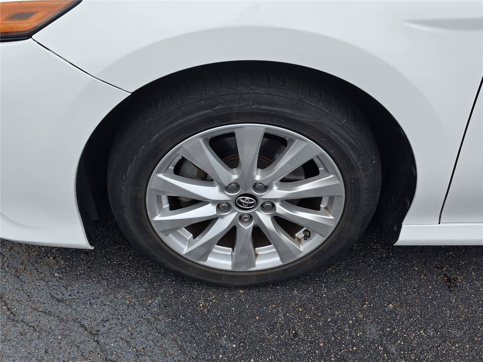 Used 2018 Toyota Camry LE FWD image 36