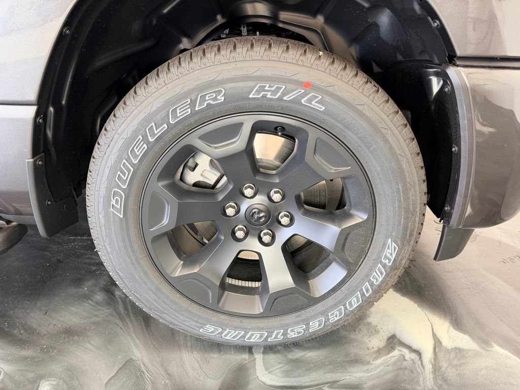 New 2026 RAM 1500 Express AWD/4WD image 27