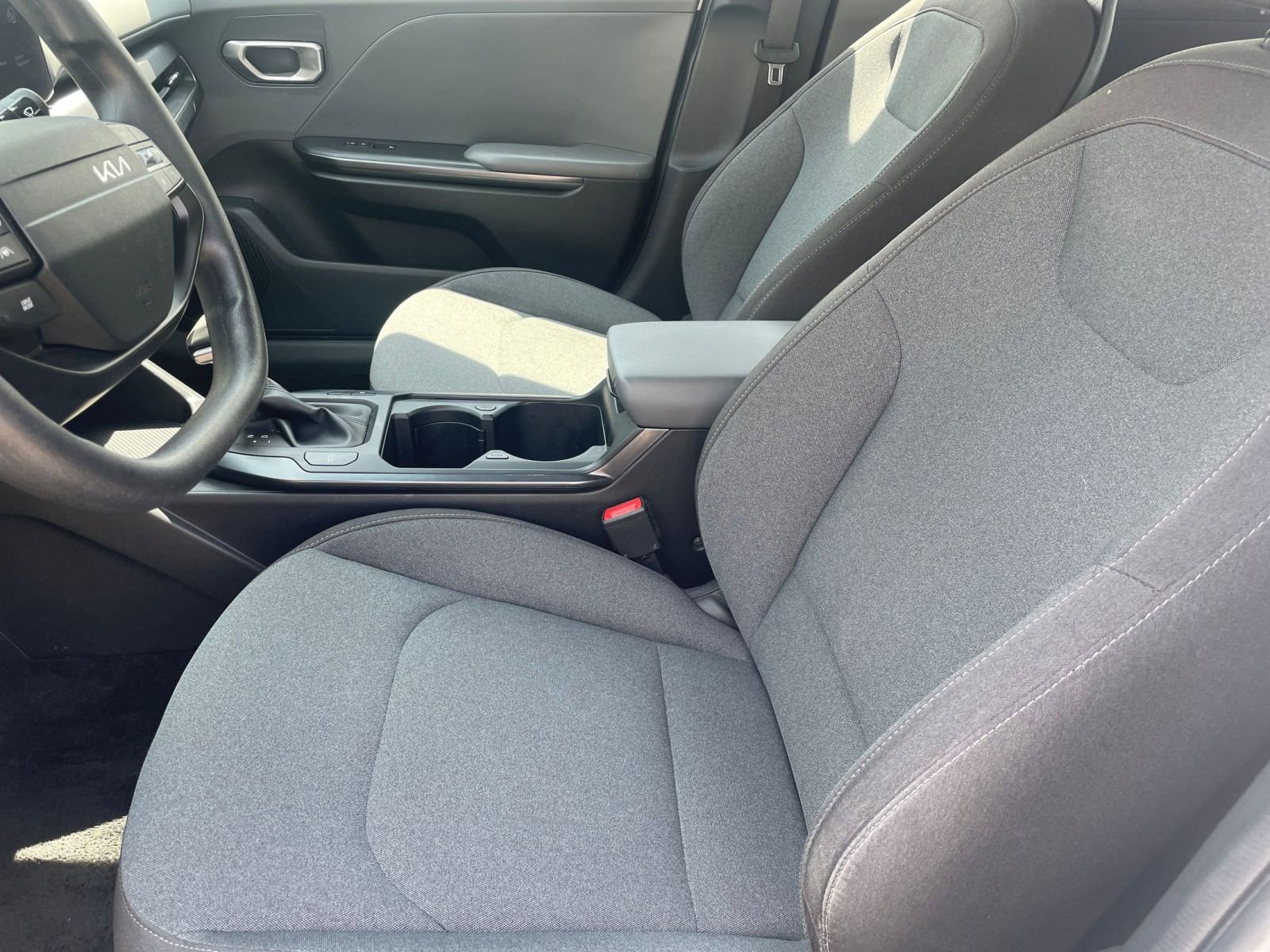 Used 2025 Kia K4 LXS image 25