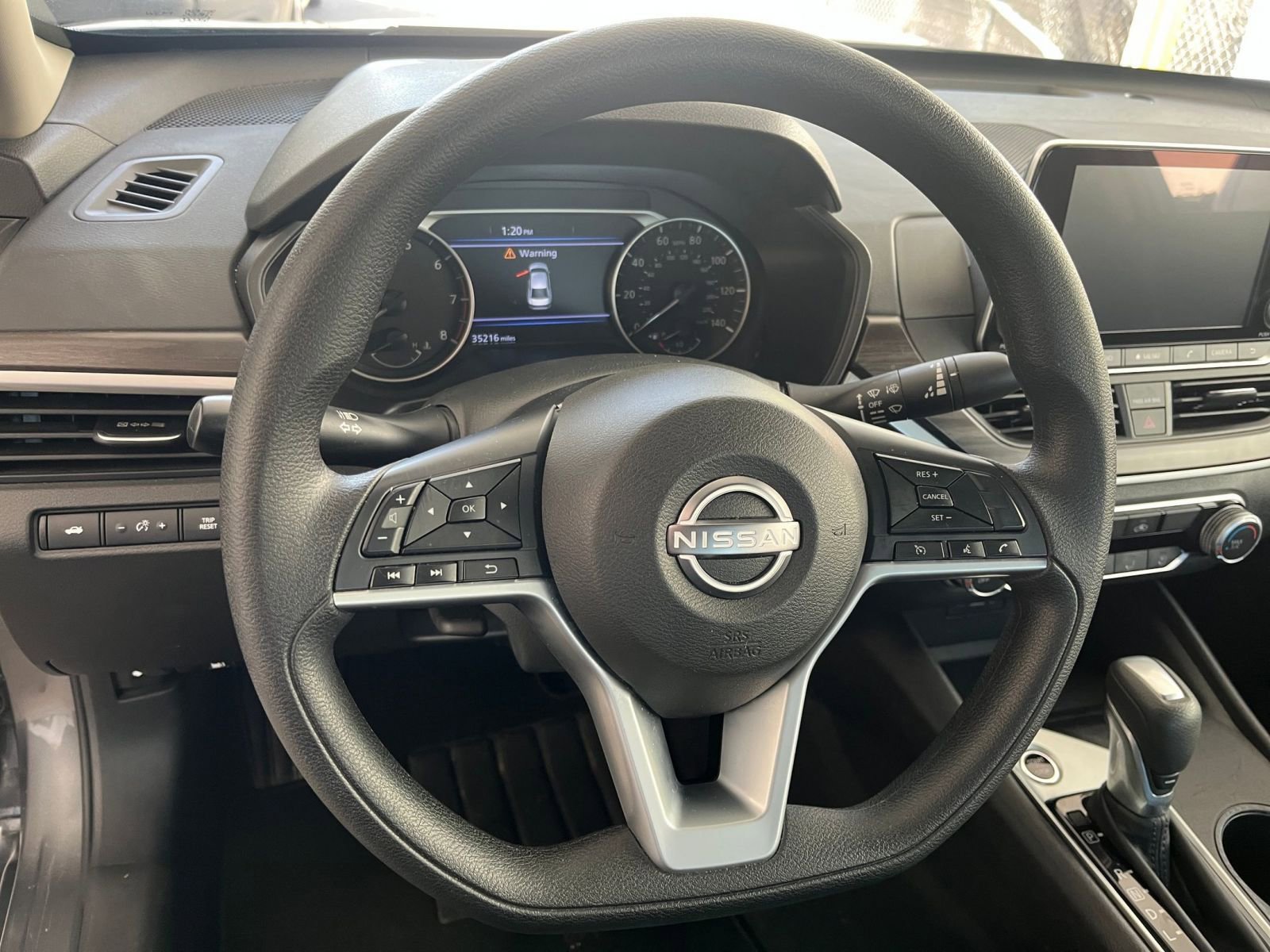 Used 2025 Nissan Altima 2.5 SV FWD image 28