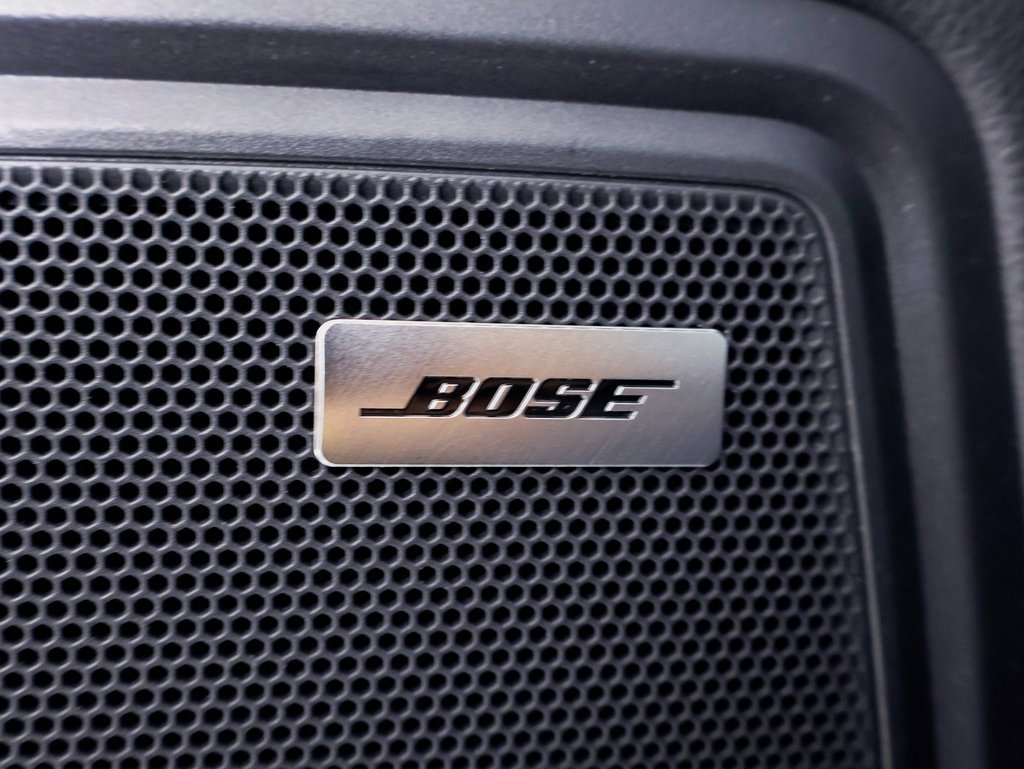 Used 2025 Porsche Macan image 19