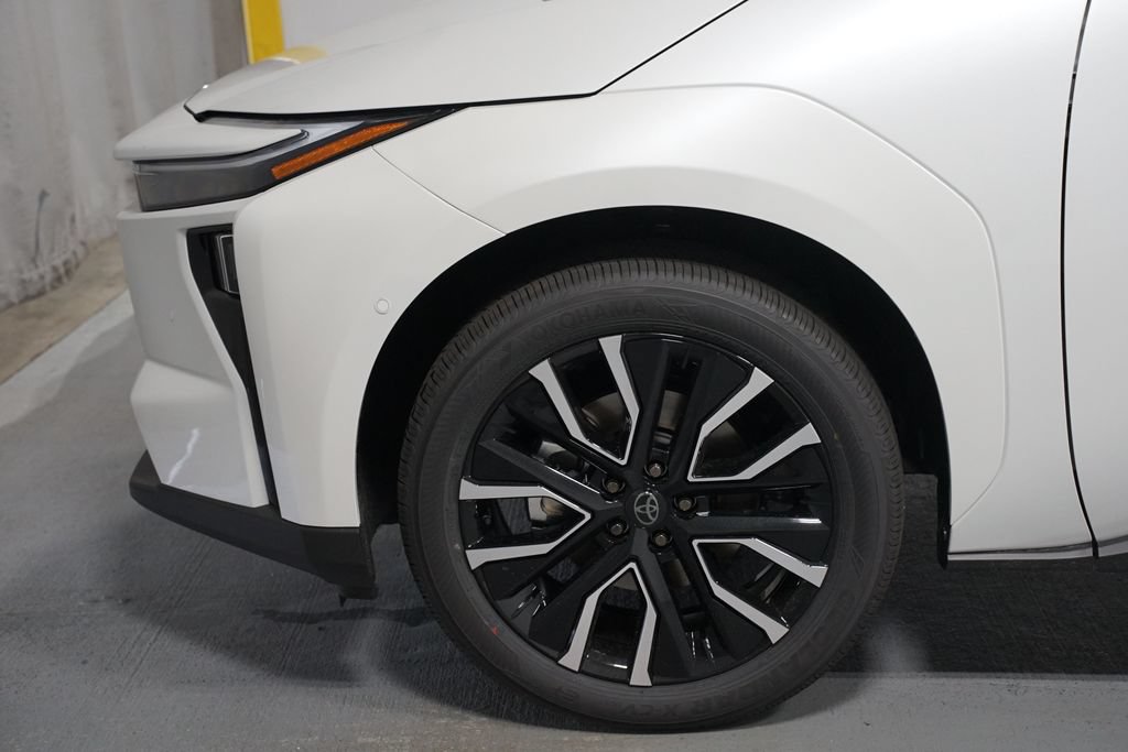 New 2026 Toyota bZ FWD image 5