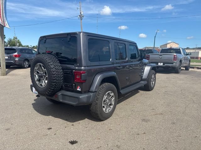 Used 2018 Jeep Wrangler Unlimited Sahara AWD/4WD image 3