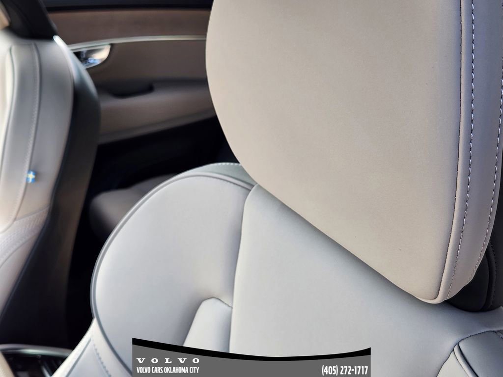 New 2026 Volvo XC90 B6 Plus w/ Protection Package Premier image 14