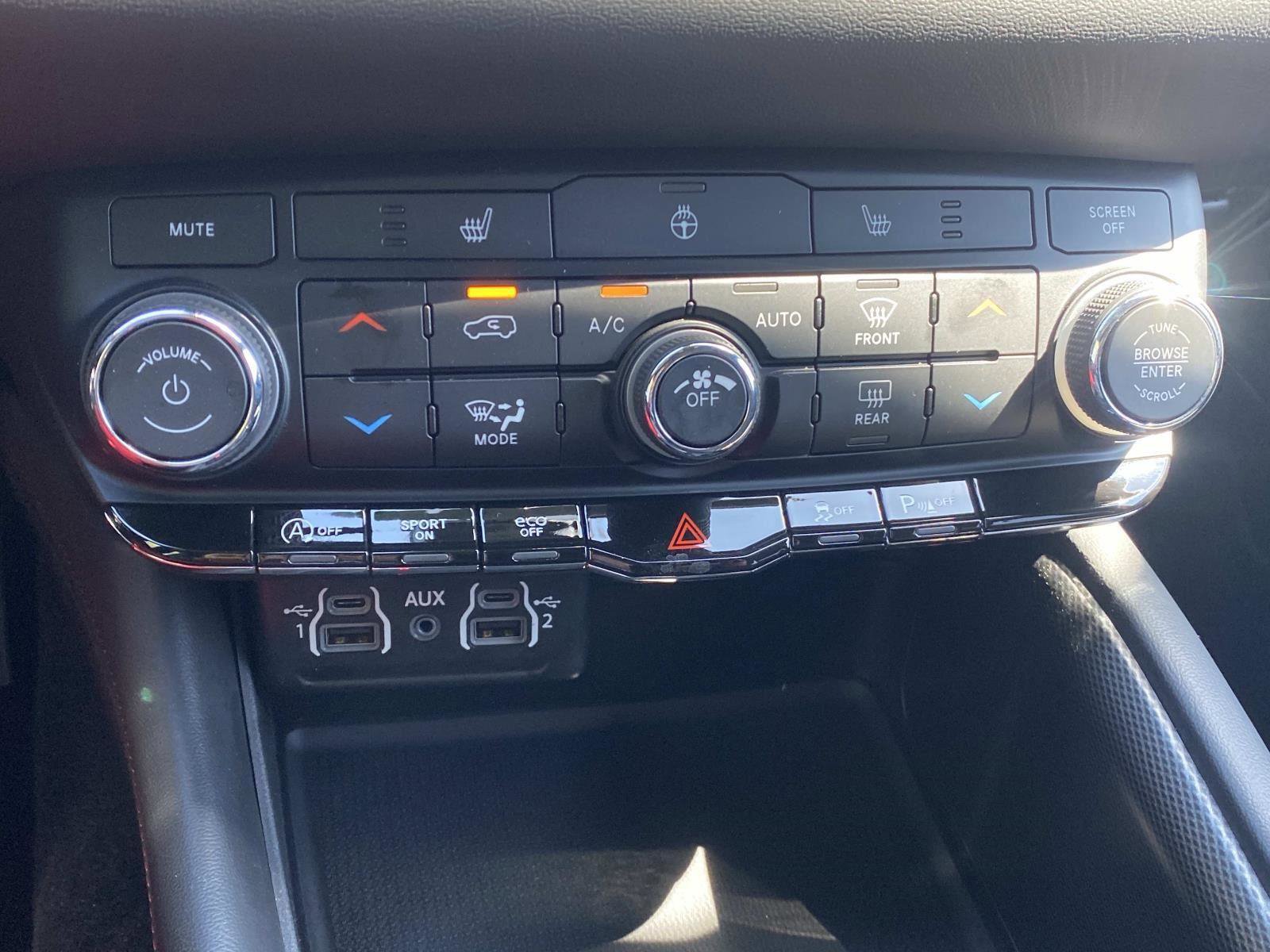 Certified 2024 Dodge Durango GT w/ Blacktop Package image 28