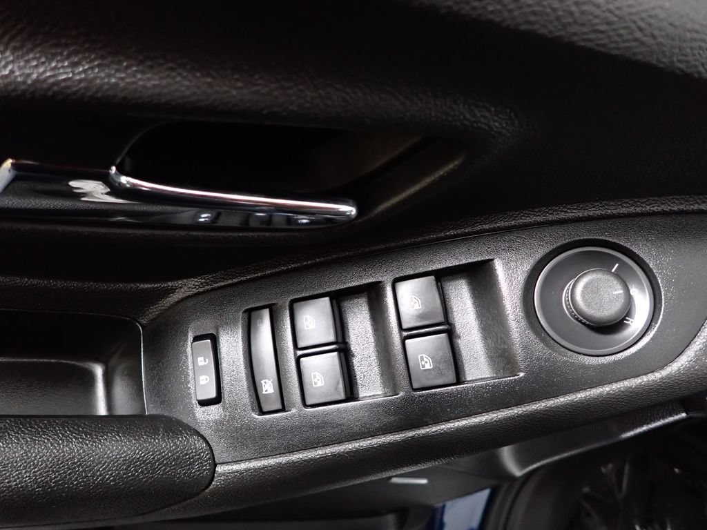 Used 2020 Chevrolet Trax Premier w/ LPO, Protection Package FWD image 23