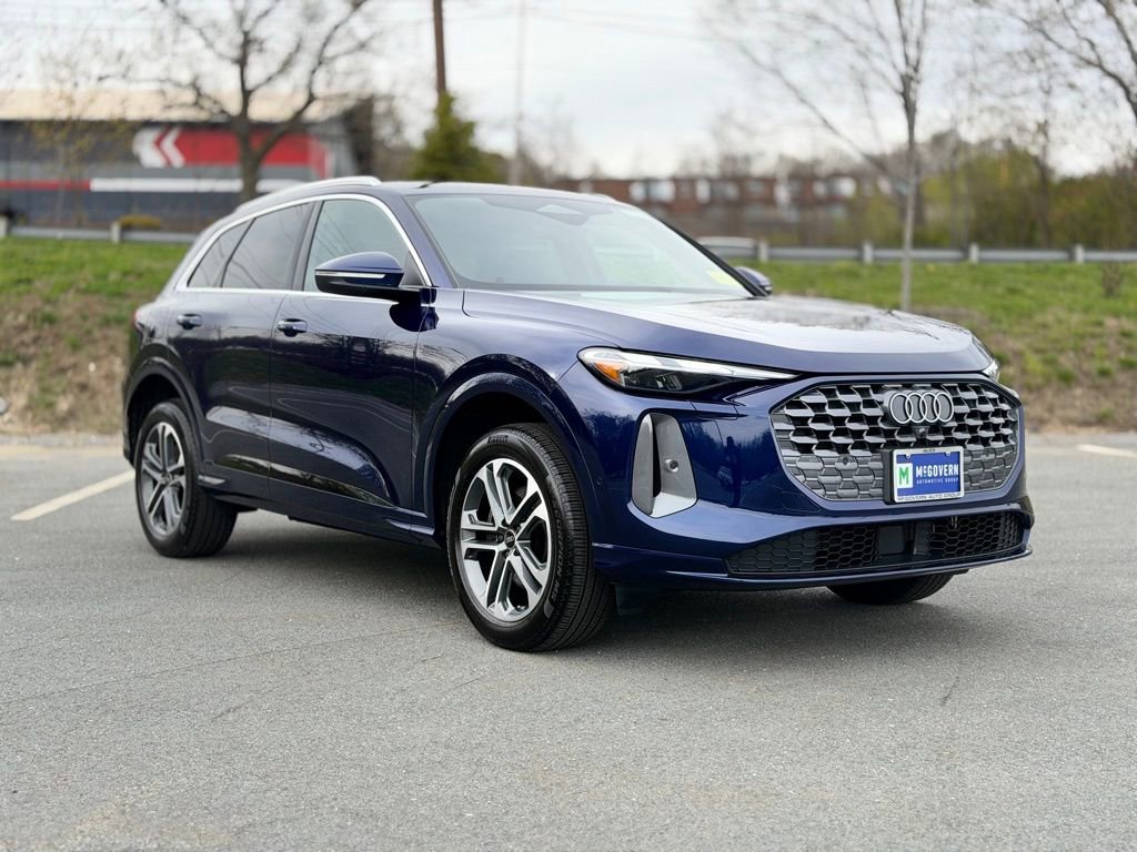 Used 2025 Audi Q5 Premium w/ Convenience Package AWD/4WD image 9
