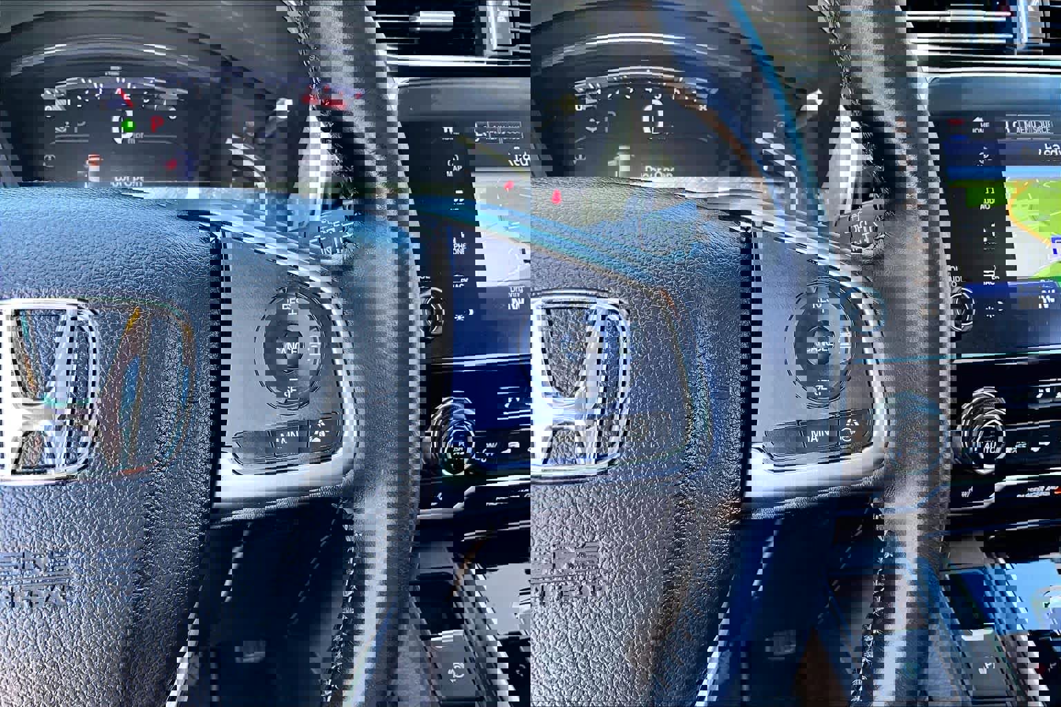 Used 2018 Honda CR-V Touring image 25