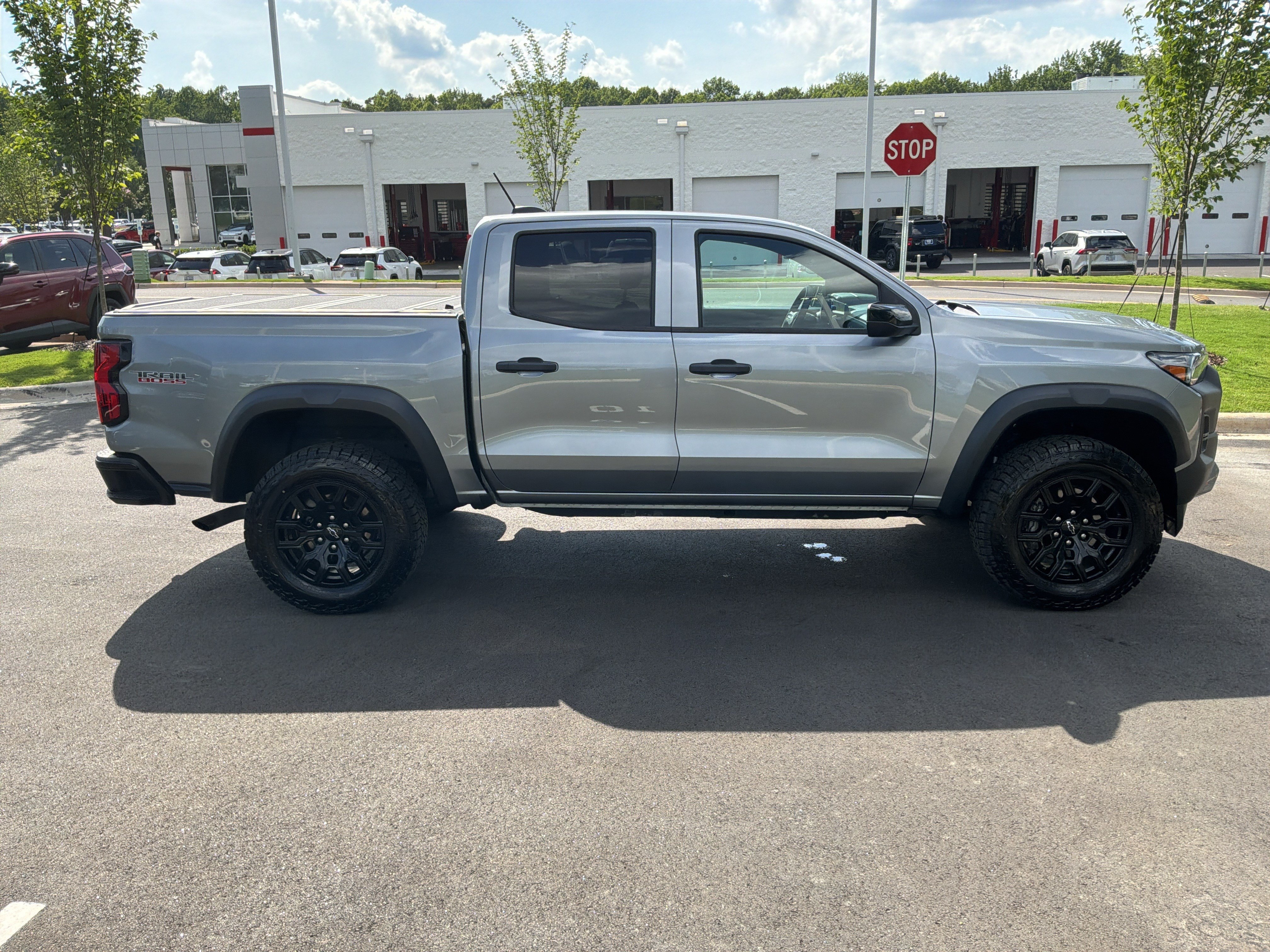 Used 2023 Chevrolet Colorado Trail Boss w/ Safety Package AWD/4WD image 11