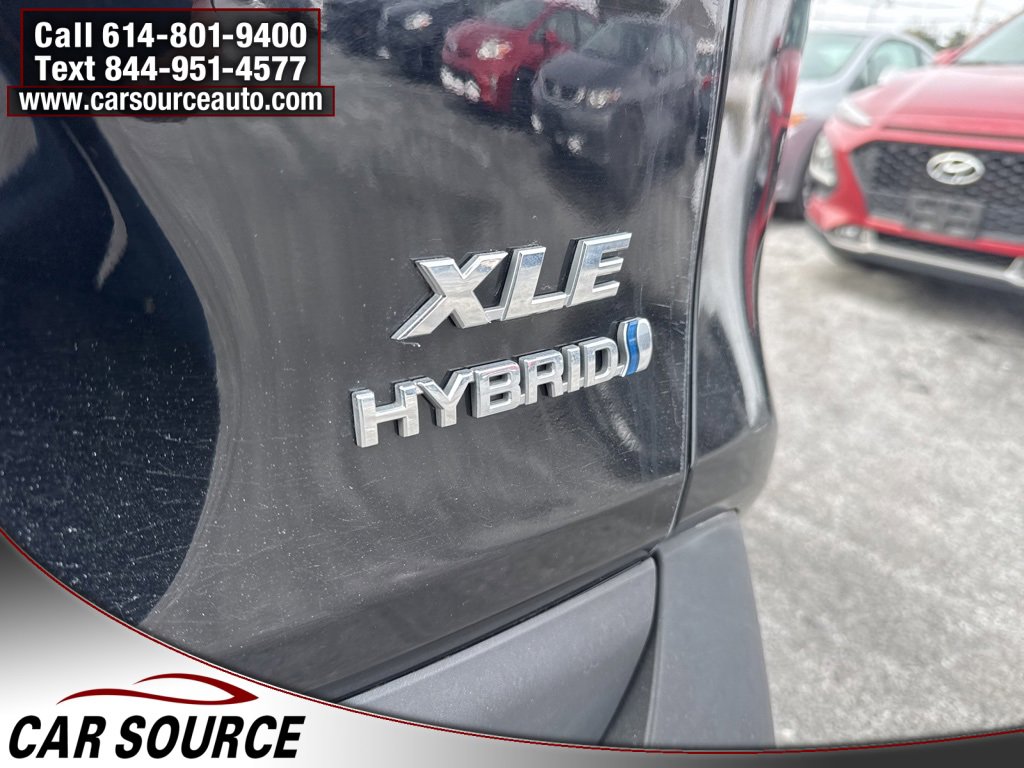 Used 2021 Toyota RAV4 XLE w/ Convenience Package image 8