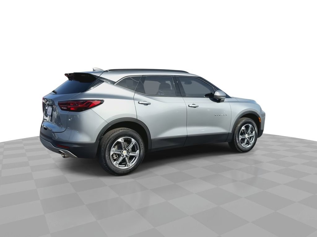 Used 2024 Chevrolet Blazer LT w/ Convenience Package image 9