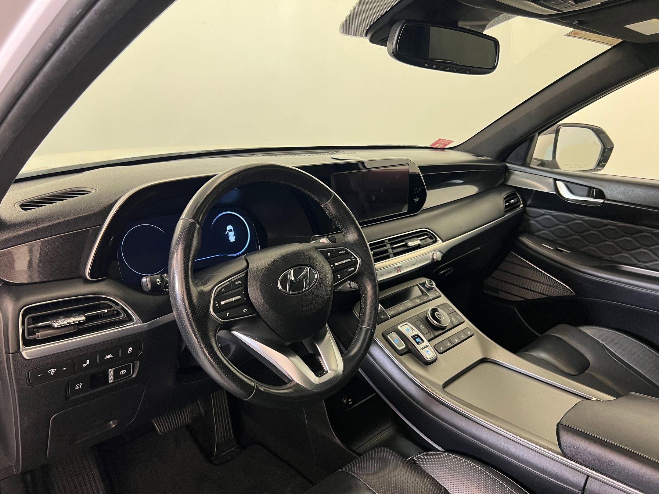 Used 2021 Hyundai Palisade Calligraphy image 4