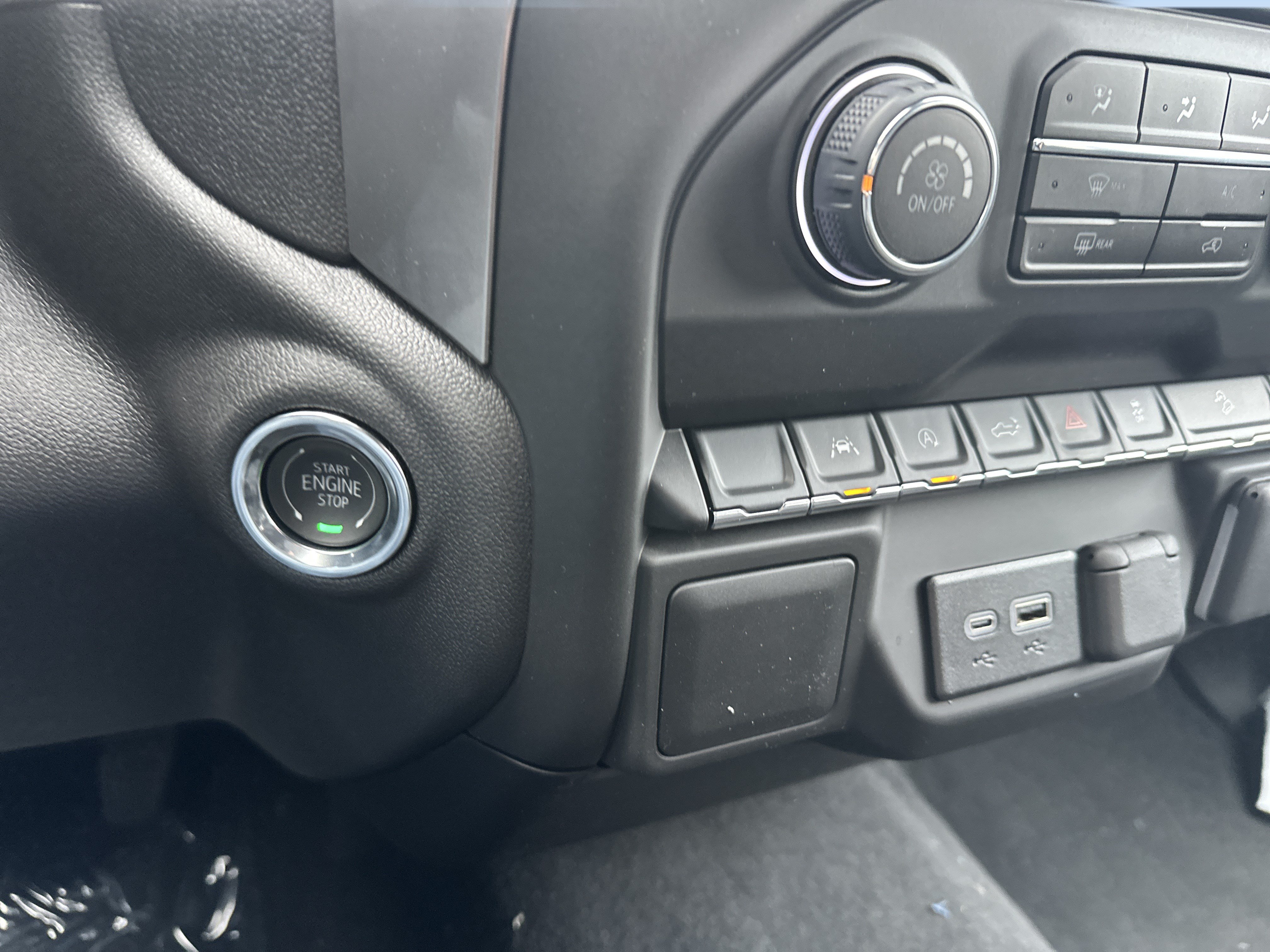 New 2026 Chevrolet Silverado 1500 Custom Trail Boss w/ Dark Appearance Package AWD/4WD image 19