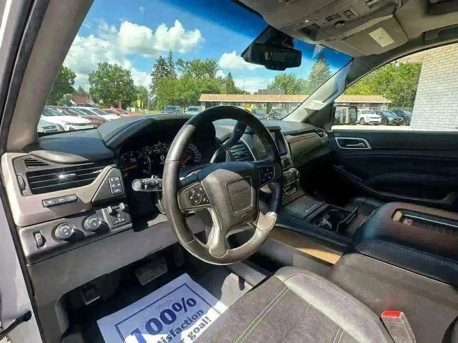 Used 2018 GMC Yukon XL Denali w/ Denali Ultimate Package image 16