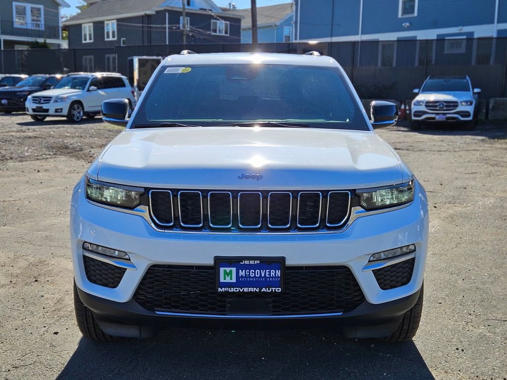 New 2025 Jeep Grand Cherokee Limited image 8