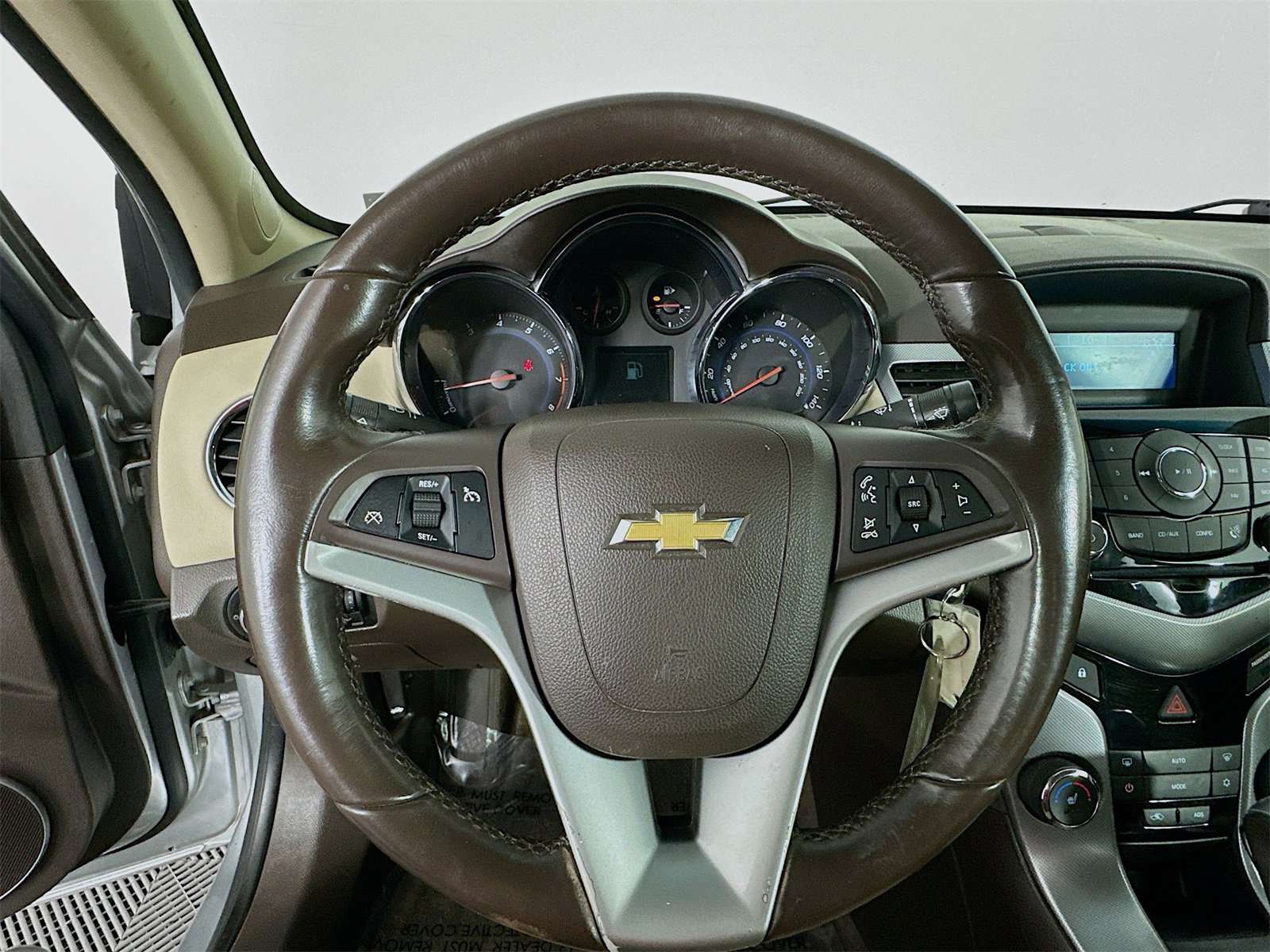 Used 2011 Chevrolet Cruze LTZ image 12