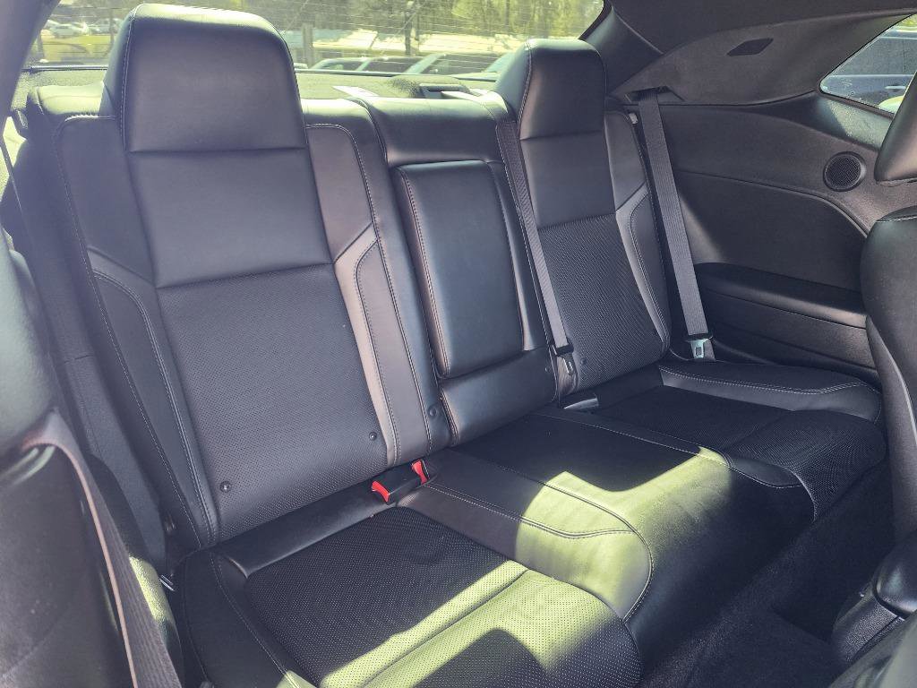 Used 2017 Dodge Challenger R/T Plus image 10