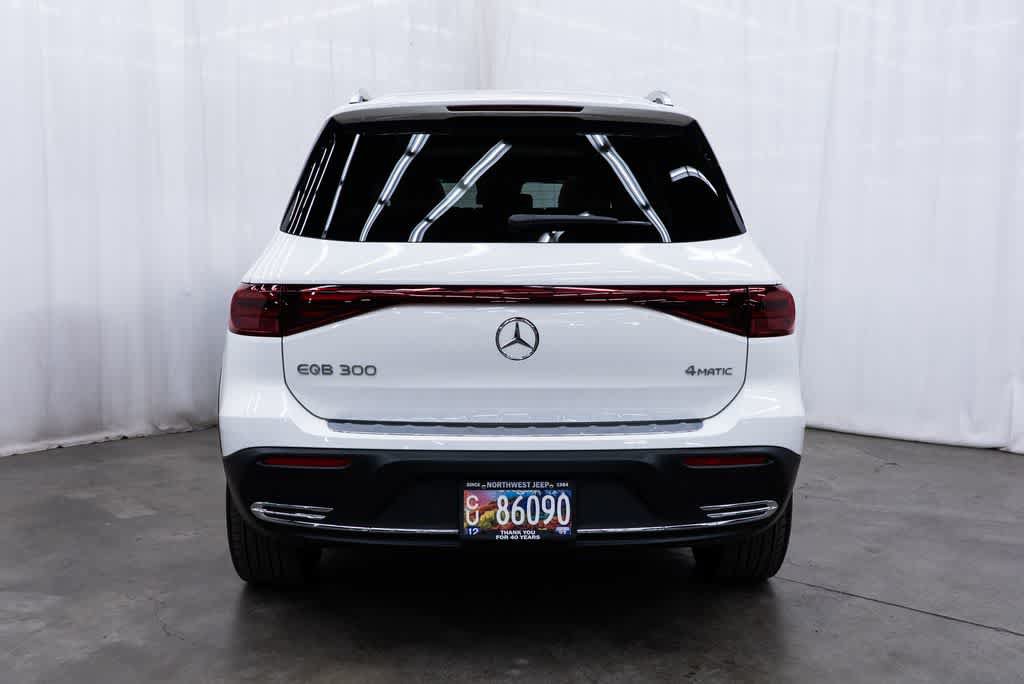 Used 2024 Mercedes-Benz EQB 300 4MATIC image 5