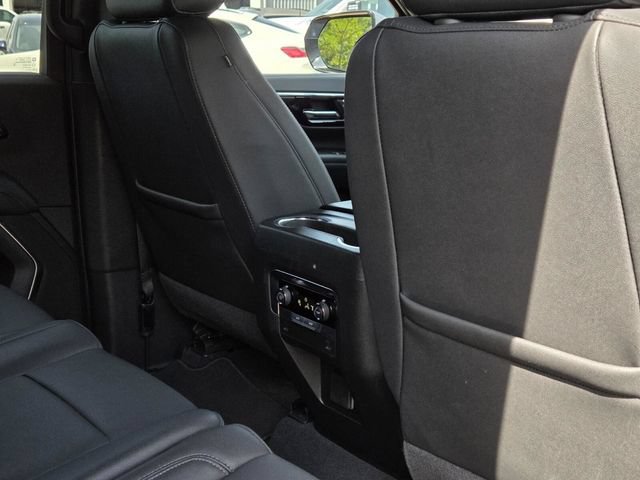 Used 2025 Chevrolet Tahoe LT AWD/4WD image 43