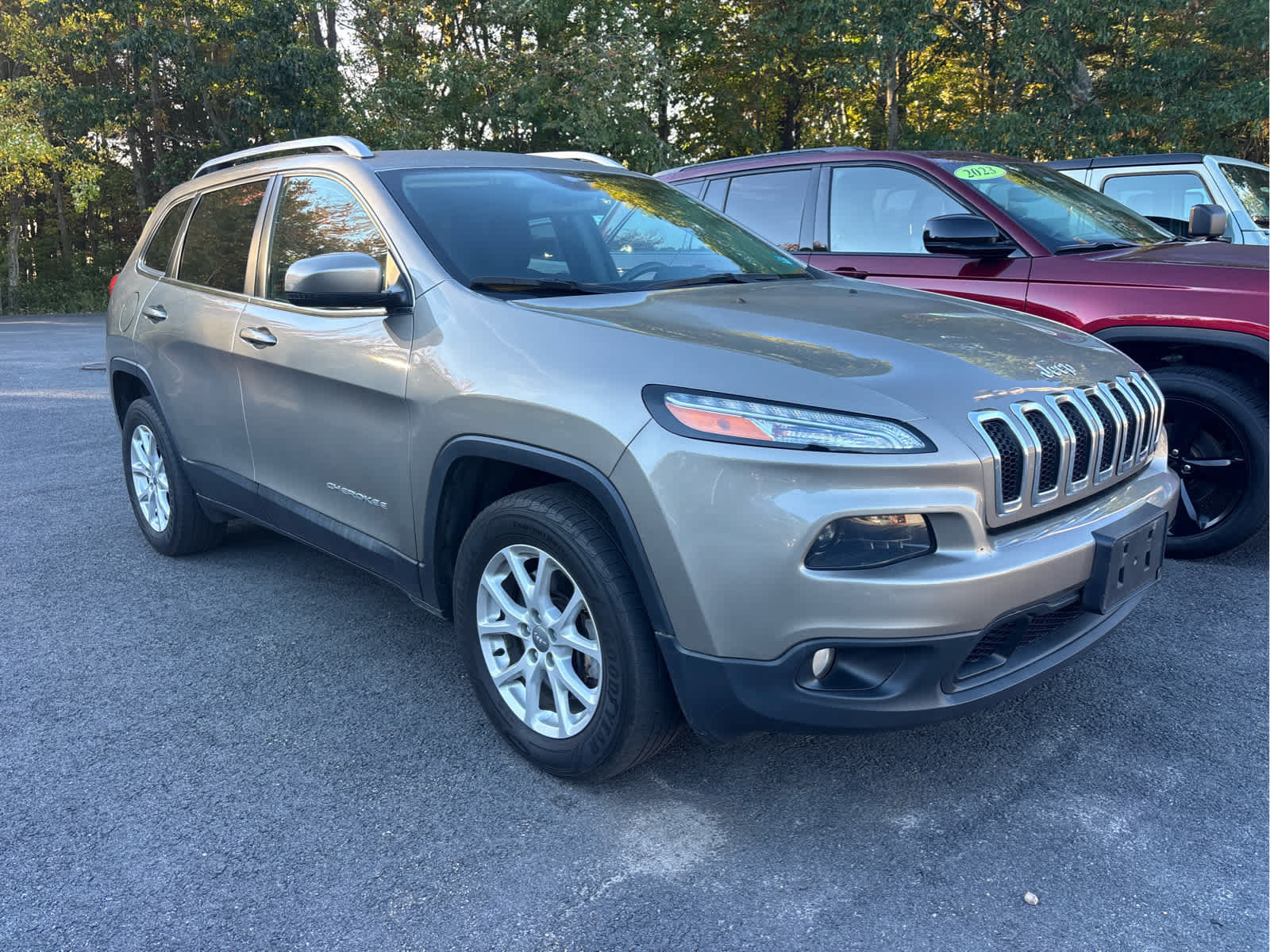 Used 2016 Jeep Cherokee Latitude w/ Safety/Convenience Group
