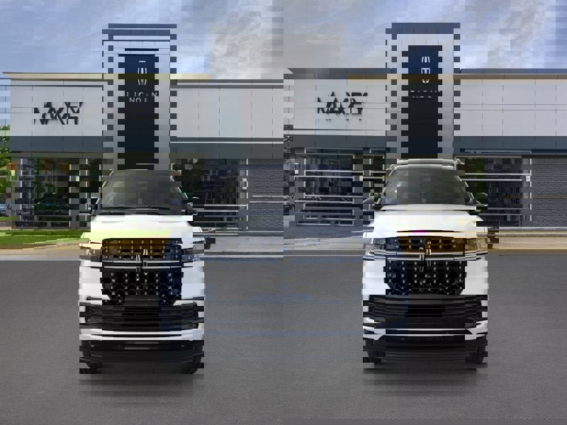 New 2026 Lincoln Navigator L Black Label w/ Black Label Special Edition AWD/4WD image 6