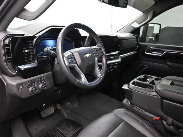Used 2024 Chevrolet Silverado 2500 LTZ image 12