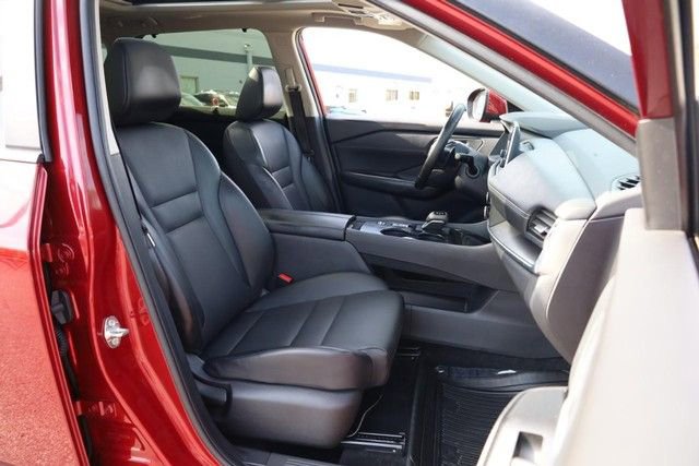 Certified 2025 Nissan Rogue SV w/ SV Premium Package FWD image 29