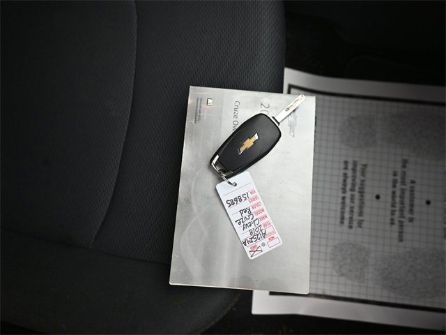 Used 2018 Chevrolet Cruze LS image 9