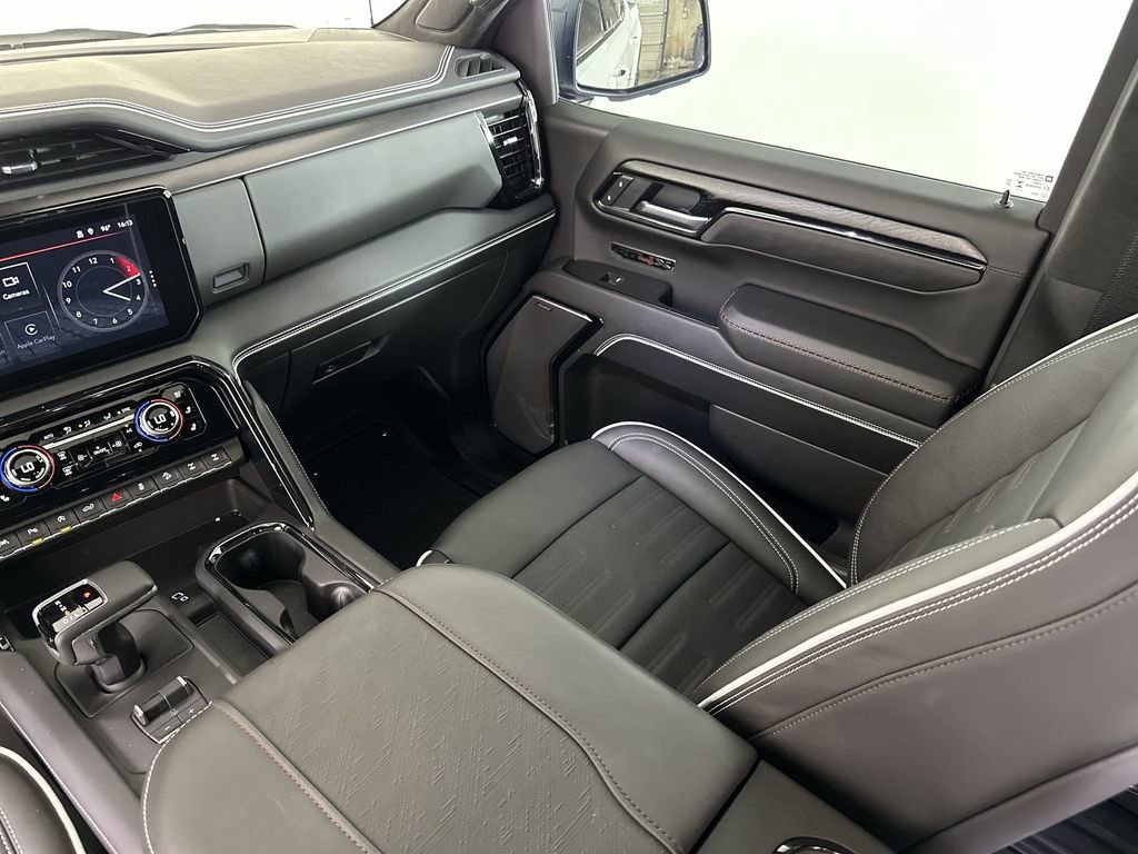 Used 2025 GMC Sierra 1500 AT4X image 36