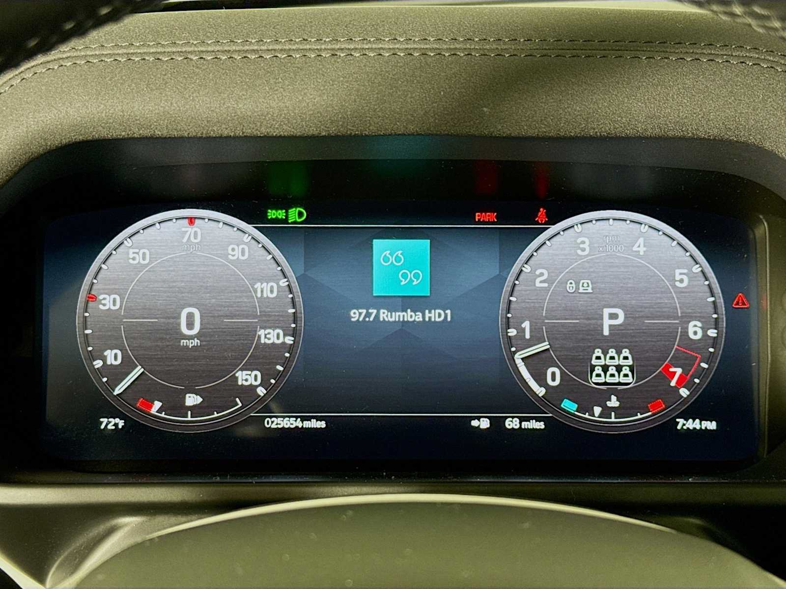 Used 2023 Land Rover Defender 130 SE AWD/4WD image 12