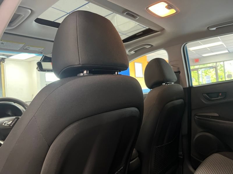 Used 2021 Hyundai Kona SEL Plus w/ Cargo Package FWD image 17