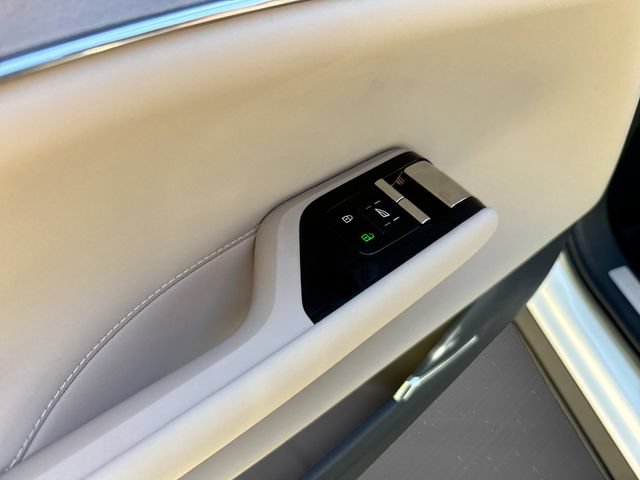 New 2026 Volvo EX90 Plus AWD/4WD image 15