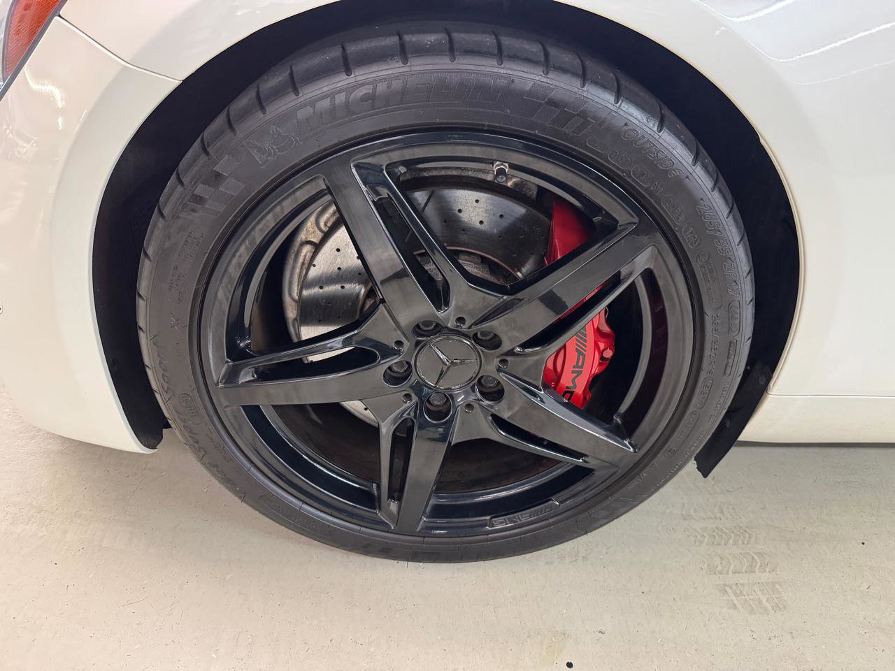 Used 2018 Mercedes-Benz AMG GT Roadster w/ Lane Tracking Package image 30