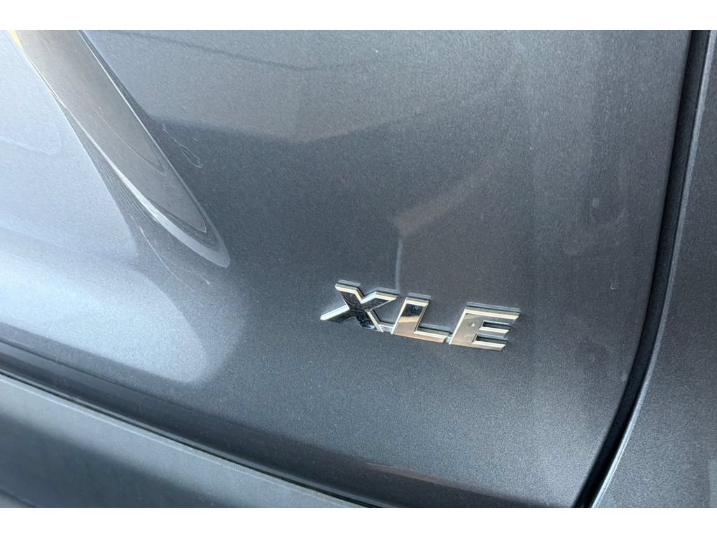 Used 2025 Toyota RAV4 XLE FWD image 7