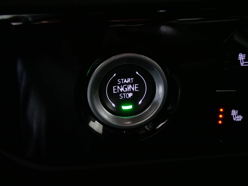 Used 2024 GMC Sierra 1500 Elevation image 21