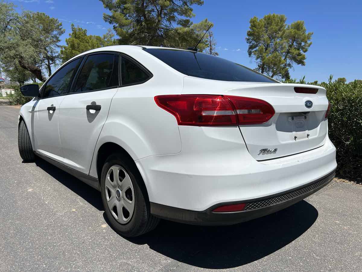 Used 2017 Ford Focus S image 4