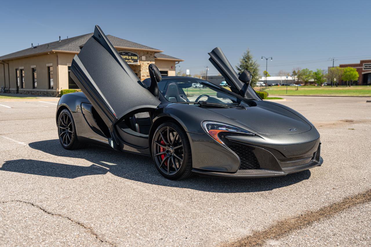 Used 2016 McLaren 650S Spider image 36