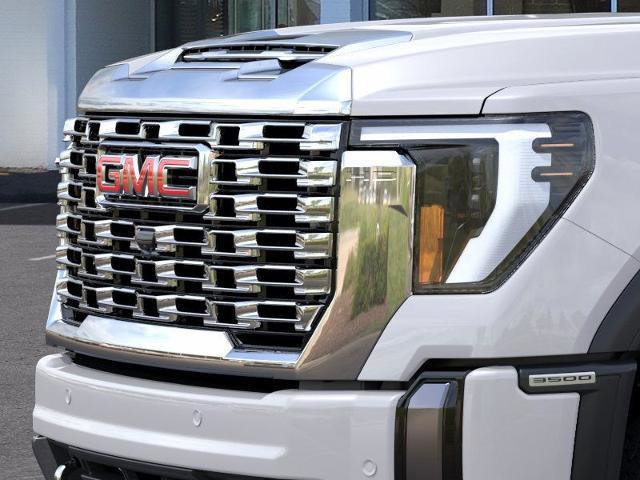 New 2025 GMC Sierra 3500 Denali w/ Denali Reserve Package image 13