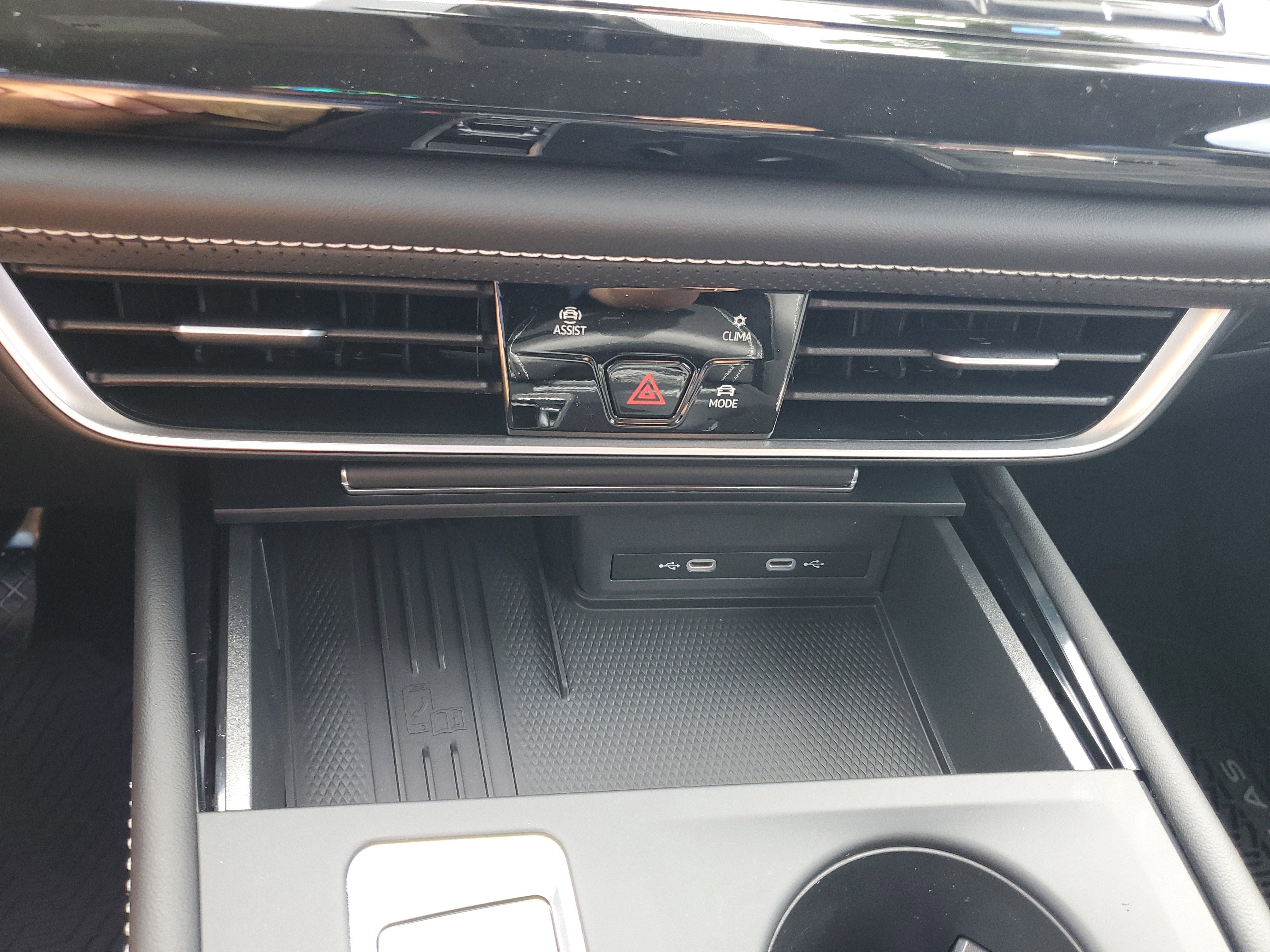 New 2026 Volkswagen Atlas SE image 25