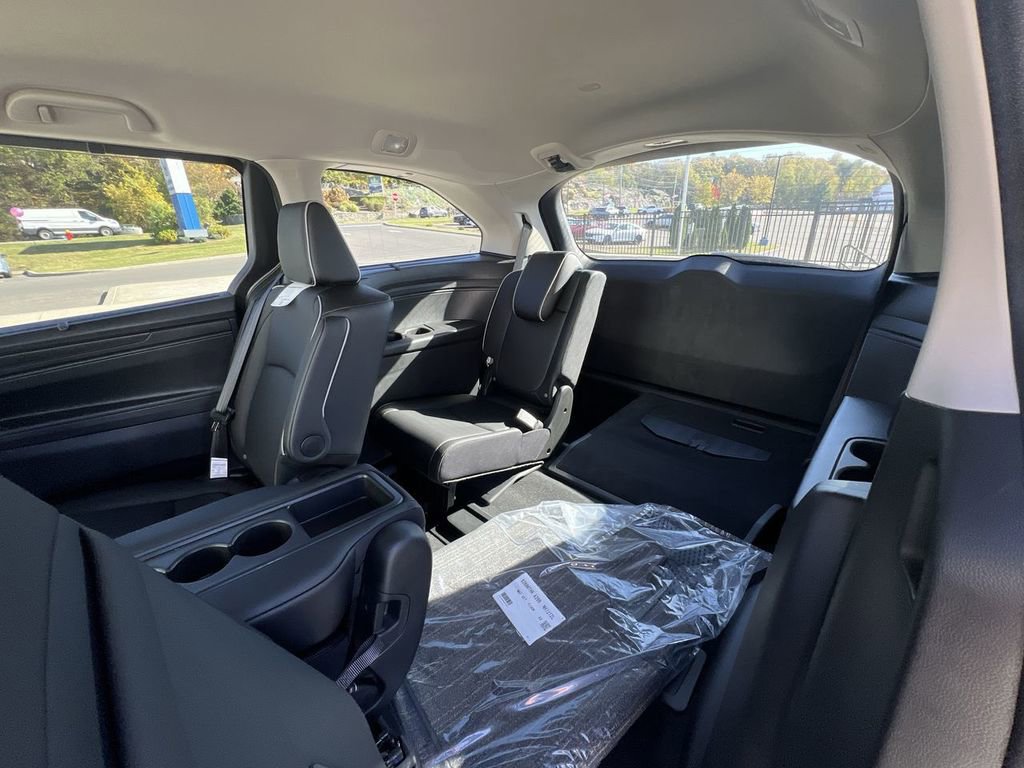 New 2026 Honda Odyssey Touring image 25