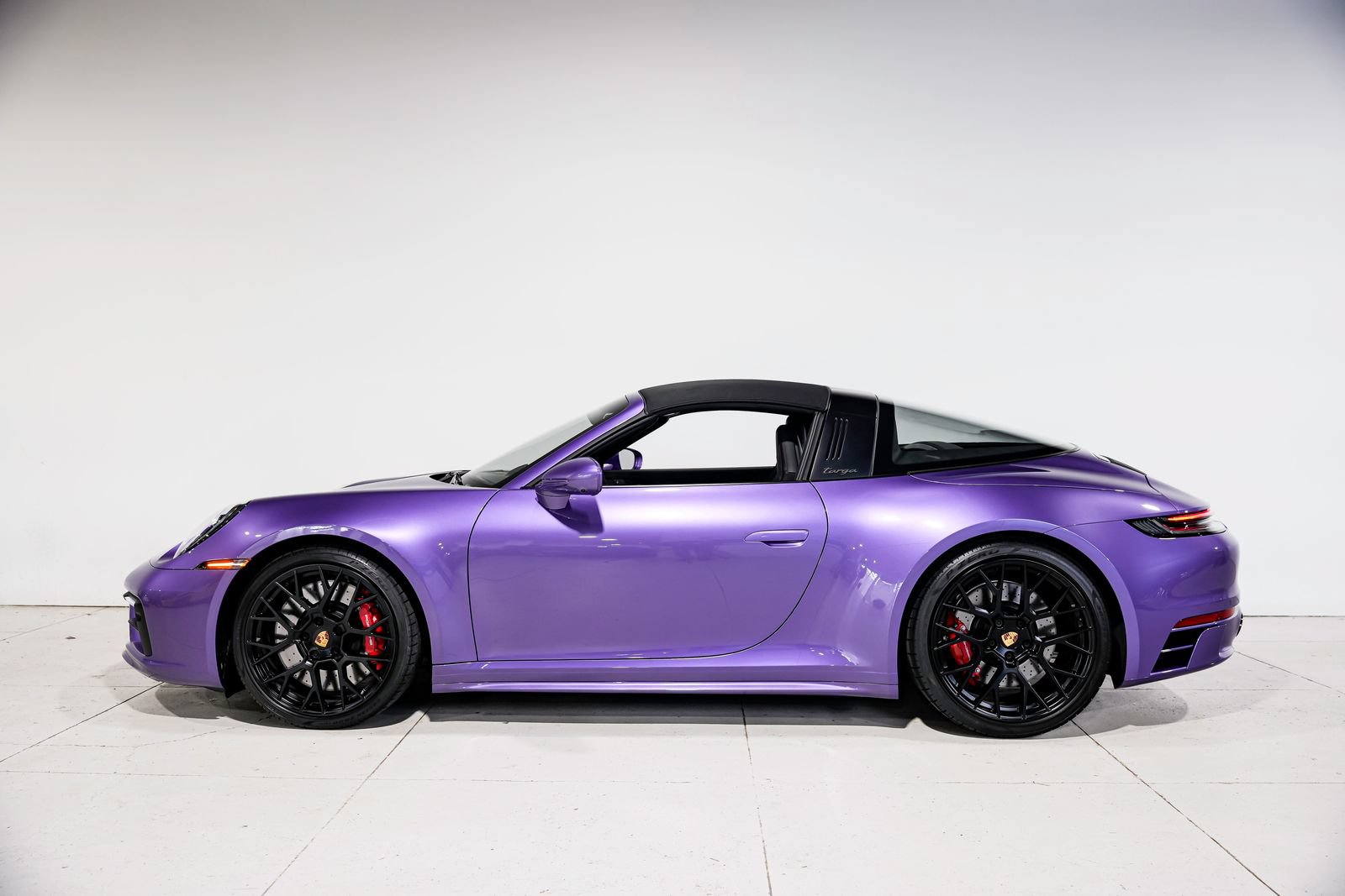 Used 2024 Porsche 911 Targa 4 GTS AWD/4WD image 8