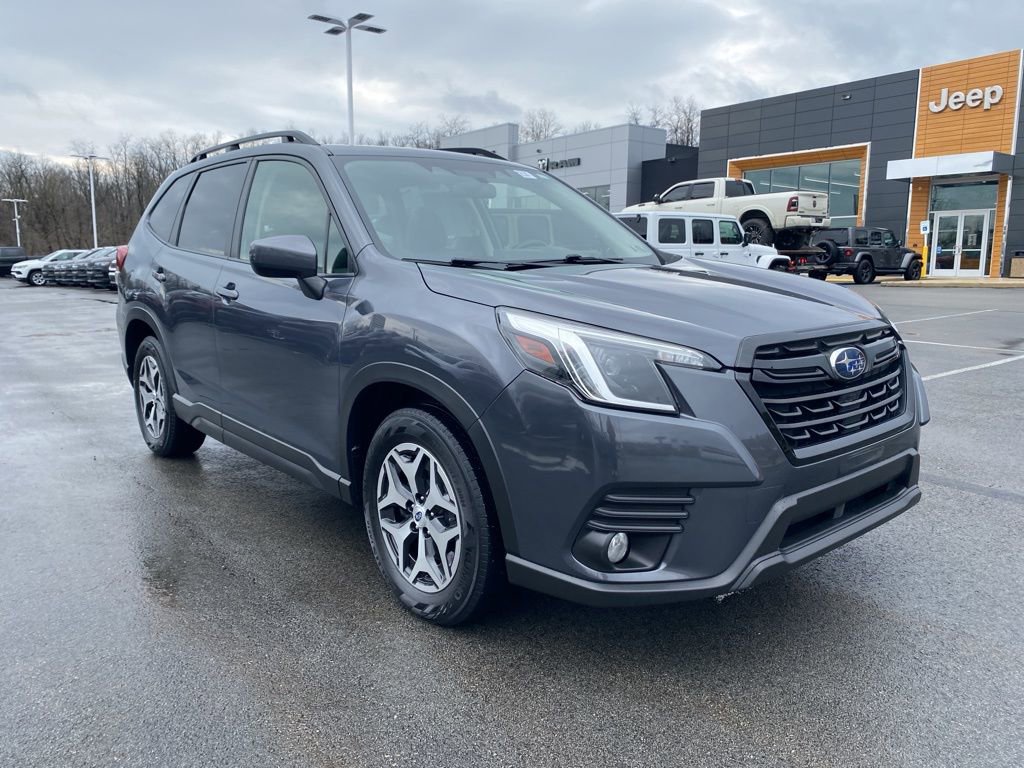 Used 2022 Subaru Forester Premium image 1