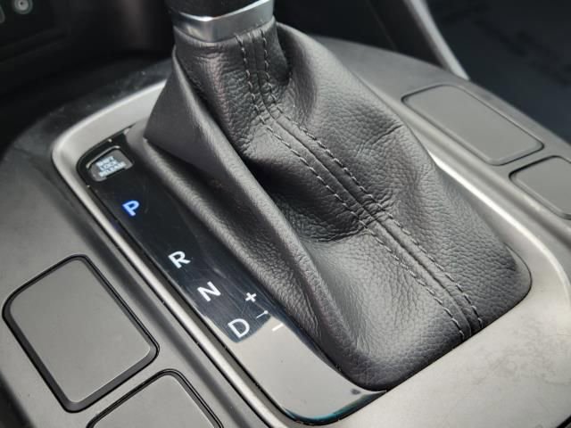 Used 2017 Hyundai Santa Fe Sport FWD image 28