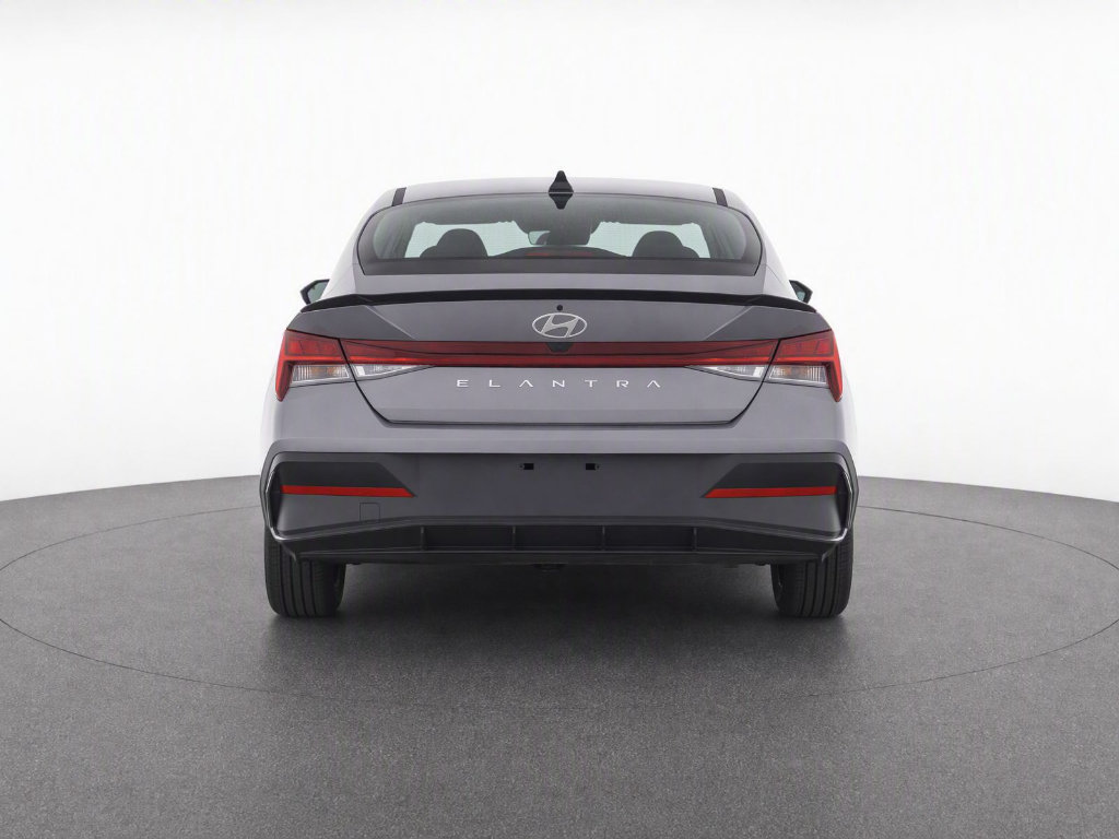 Used 2025 Hyundai Elantra SEL FWD image 7