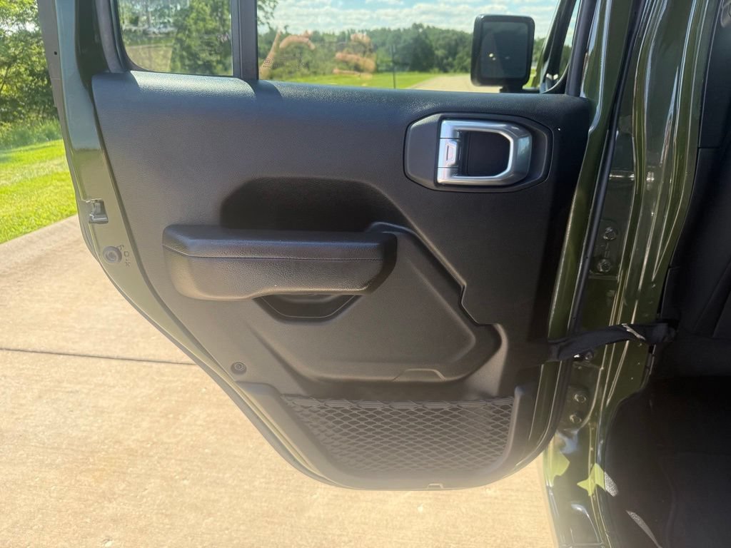 Used 2022 Jeep Wrangler Unlimited Sport AWD/4WD image 12