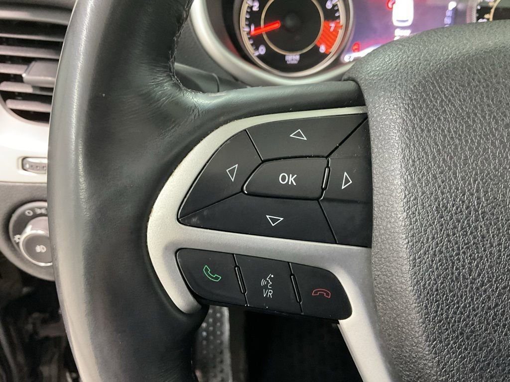 Used 2015 Jeep Cherokee Trailhawk w/ Comfort/Convenience Group image 8