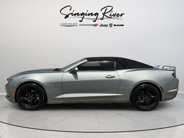 Used 2024 Chevrolet Camaro LT w/ Technology Package RWD image 4